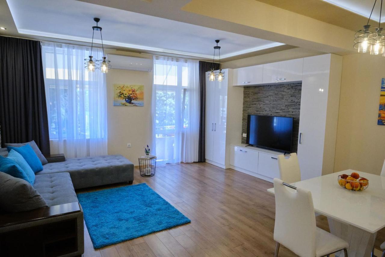 Luxury Nevena - Bogoridi Super Centre *