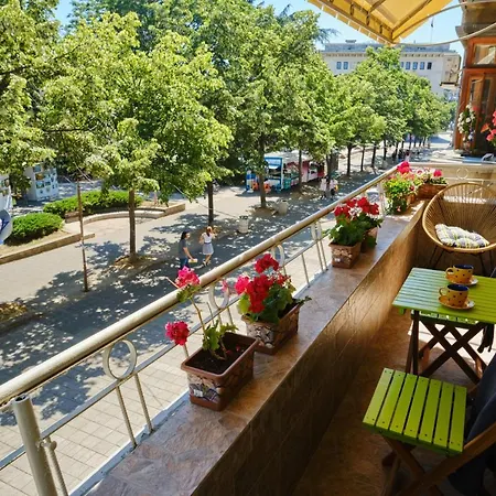 Luxury Nevena Apartment - Bogoridi Super Centre Burgas Exterior photo